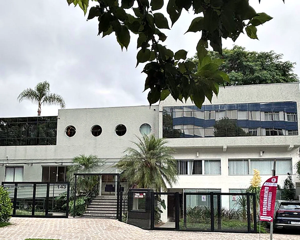Fachada da CECLIN na Rua Recife, 143
